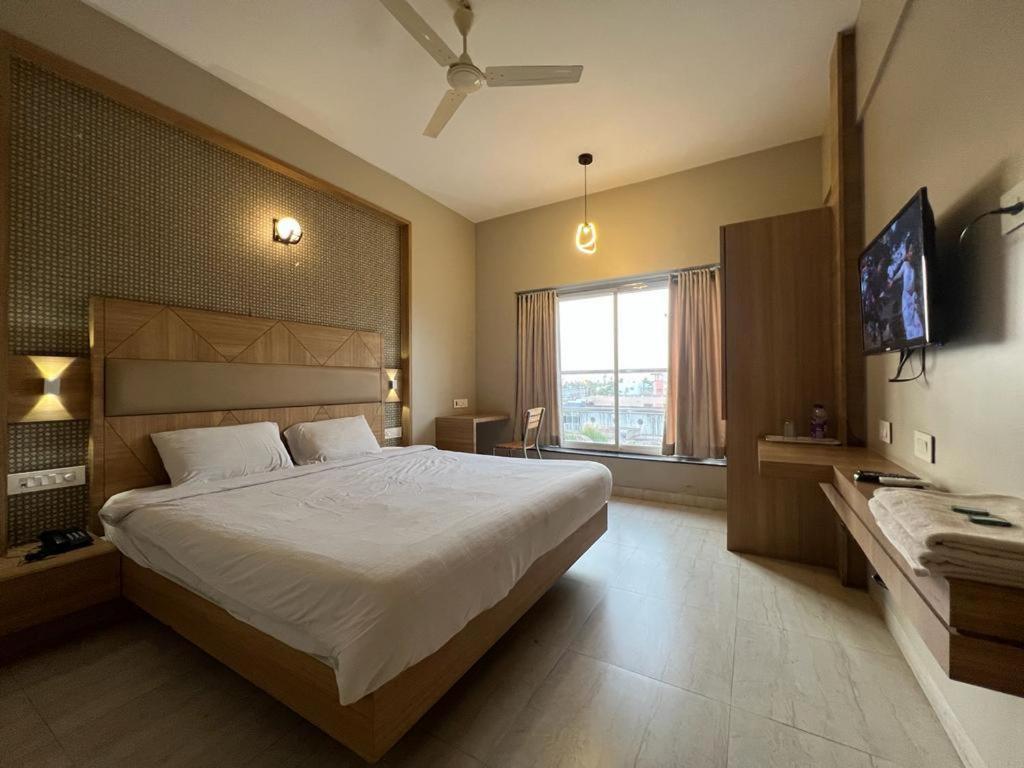 Hotel Shahi Executive Malkapur  Eksteriør billede